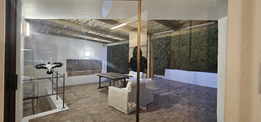 To Let 3 Bedroom Property for Rent in Middedorp Western Cape